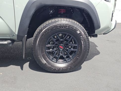 Used 2021 Toyota Tacoma TRD Pro AWD/4WD image 9