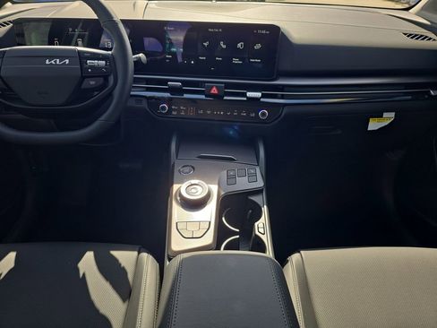 New 2026 Kia Sportage EX image 15