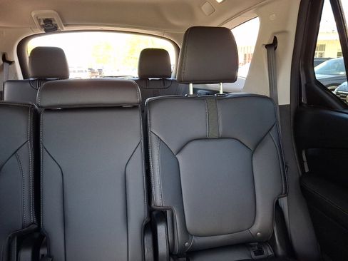 Certified 2023 Honda Pilot Touring image 20