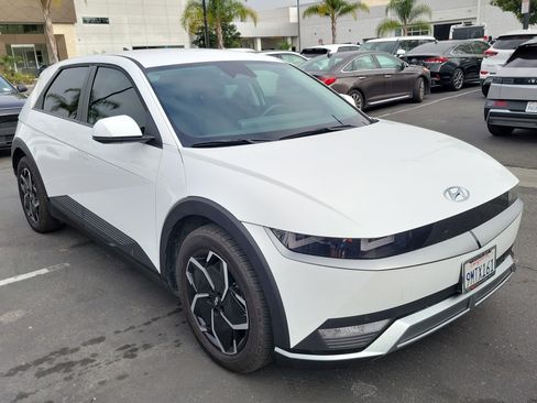 Used 2024 Hyundai Ioniq 5 SEL RWD image 2