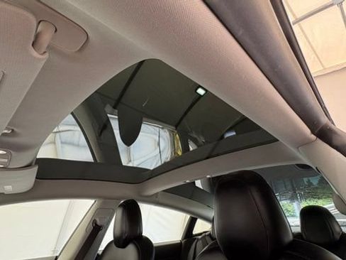 Used 2019 Tesla Model 3 Long Range RWD image 35