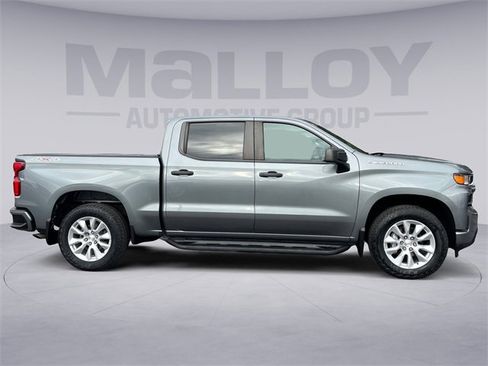Used 2022 Chevrolet Silverado 1500 Custom w/ Safety Confidence Package image 6