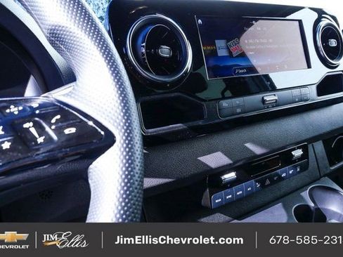 Used 2025 Mercedes-Benz Sprinter 2500 image 16