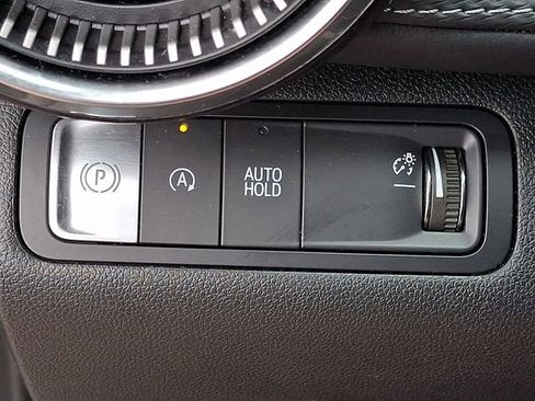 Used 2025 Chevrolet Equinox LT FWD image 24
