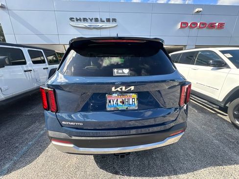 Used 2025 Kia Sorento S w/ Panoramic Sunroof Package FWD image 26