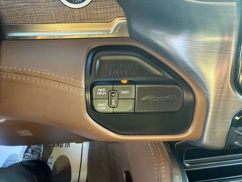 Used 2022 RAM 2500 Limited w/ Safety Group image 13