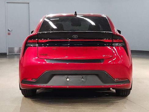 New 2026 Toyota Prius LE image 6