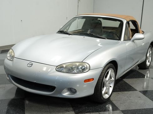 Used 2001 MAZDA MX-5 Miata LS image 16
