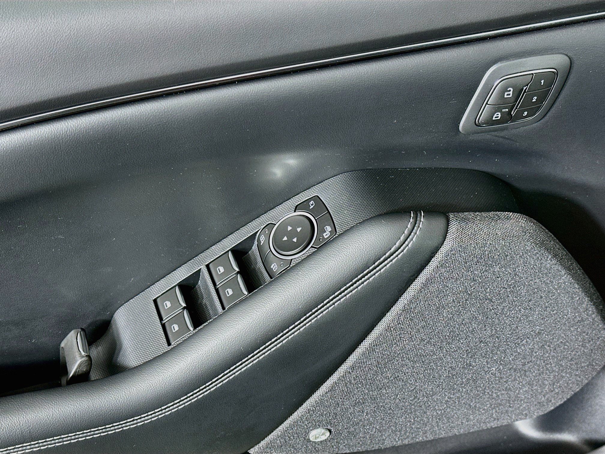 Used 2022 Ford Mustang Mach-E Premium RWD image 15