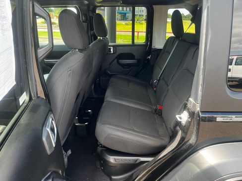 Used 2024 Jeep Wrangler Unlimited Rubicon 4xe image 28