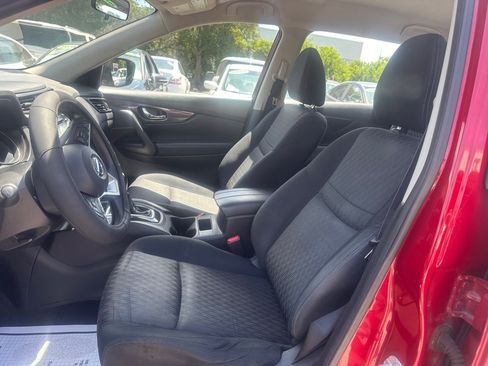 Used 2017 Nissan Rogue S FWD image 10