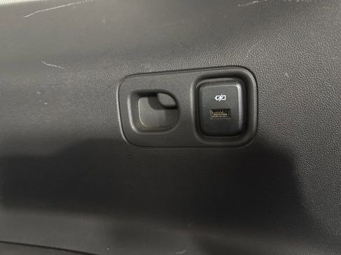 Used 2019 GMC Acadia SLT AWD/4WD image 29