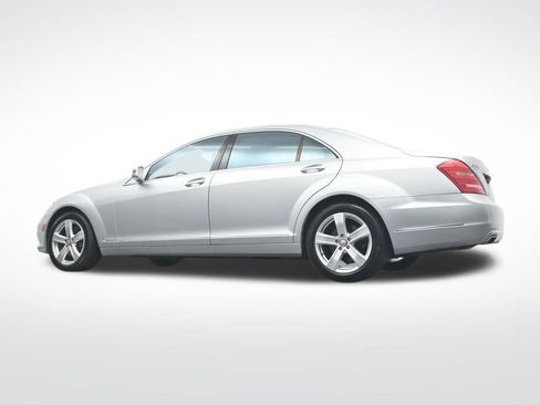 Used 2011 Mercedes-Benz S 550 4MATIC image 38