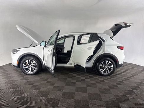 Used 2023 Buick Envision Essence image 9