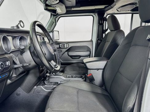 Used 2023 Jeep Wrangler Unlimited w/ Sun & Screen Package image 10