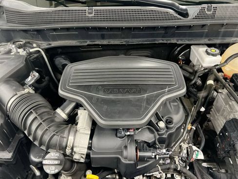 Used 2019 Chevrolet Blazer LT FWD image 24