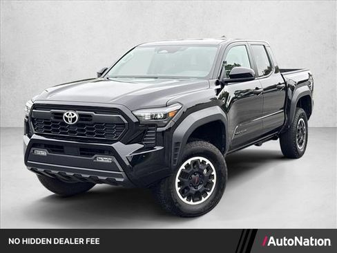 Certified 2024 Toyota Tacoma TRD Off-Road AWD/4WD image 1