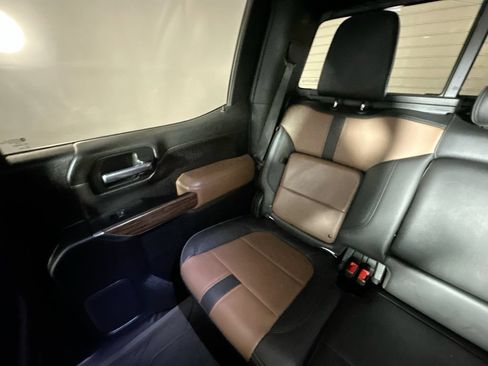 Used 2022 Chevrolet Silverado 1500 High Country w/ Technology Package AWD/4WD image 12