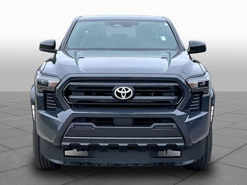Used 2025 Toyota Tacoma SR RWD image 4