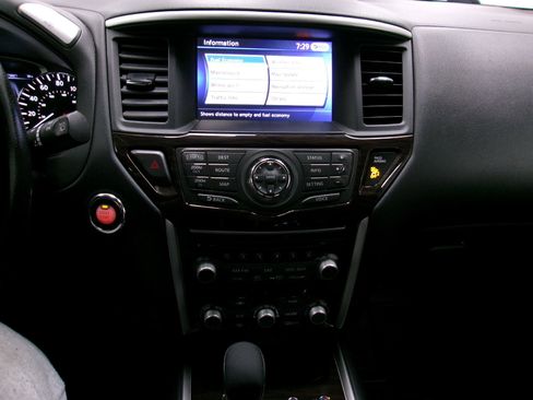 Used 2014 Nissan Pathfinder Platinum w/ Platinum Premium Package image 13