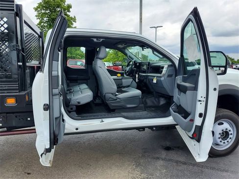 Used 2024 Ford F450 XL w/ Snow Plow Prep Package image 22