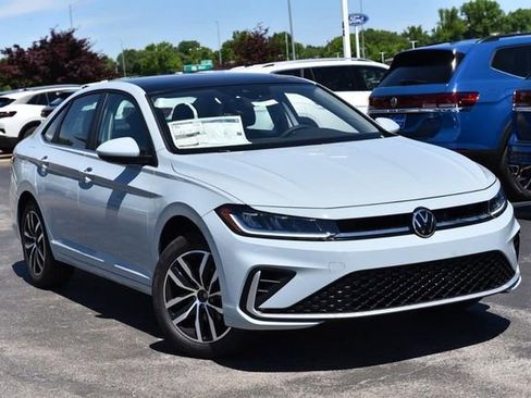 New 2026 Volkswagen Jetta SE FWD image 2