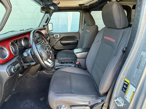 Used 2020 Jeep Gladiator Rubicon w/ Cold Weather Group AWD/4WD image 14