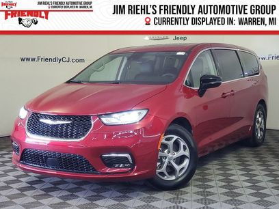 Used 2024 Chrysler Pacifica Limited