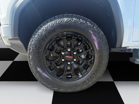 New 2026 GMC Canyon Elevation w/ Convenience Package RWD image 14