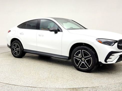 Used 2024 Mercedes-Benz GLC 300 4MATIC image 3