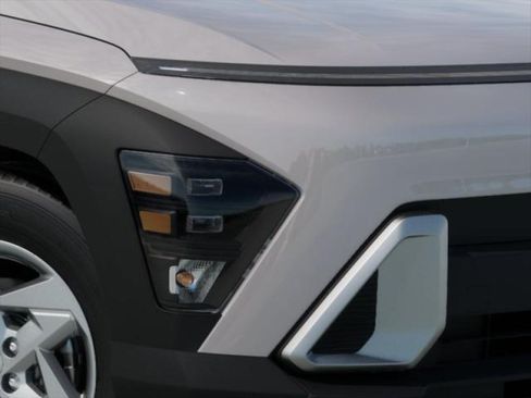 New 2027 Hyundai Kona SE AWD/4WD image 12