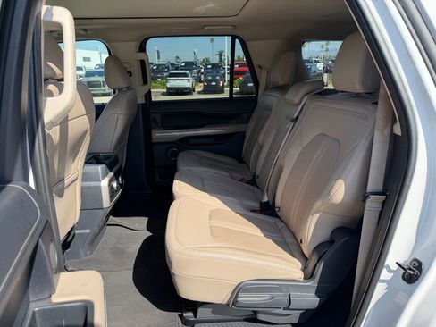 Used 2024 Ford Expedition Max Limited AWD/4WD image 4