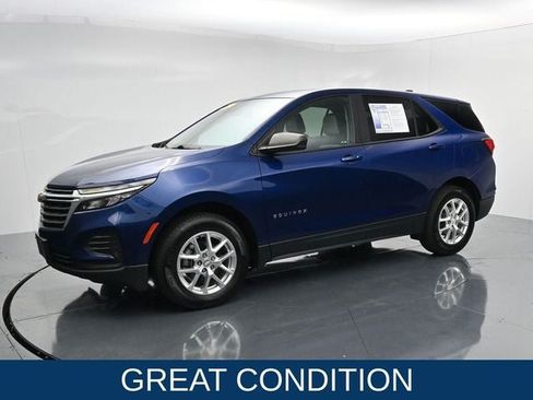 Used 2022 Chevrolet Equinox LS w/ LS Convenience Package AWD/4WD image 5