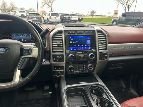 Used 2020 Ford F250 Platinum image 12