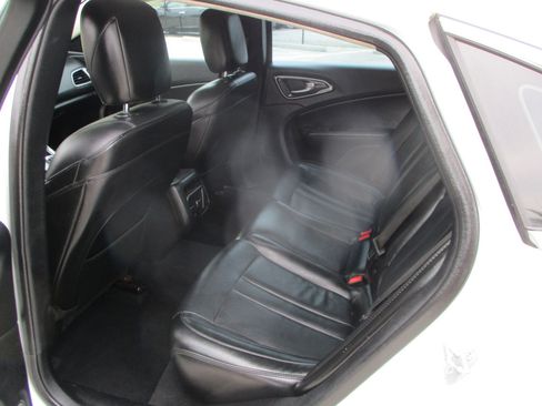 Used 2015 Chrysler 200 C image 14