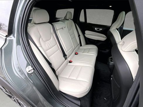 New 2026 Volvo V60 B5 Cross Country Ultra w/ Climate Package image 10