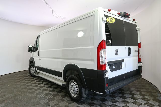 Used 2025 RAM ProMaster 2500 w/ U-Haul Equipment Group FWD image 7