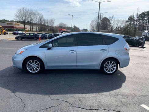 Used 2014 Toyota Prius V Five image 7