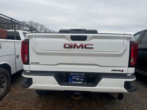 Used 2021 GMC Sierra 2500 AT4 w/ AT4 Premium Plus Package image 5