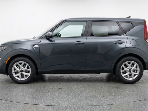 Used 2025 Kia Soul LX w/ LX Technology Package image 5