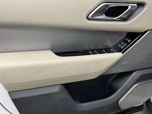 Used 2019 Land Rover Range Rover Velar R-Dynamic SE AWD/4WD image 33