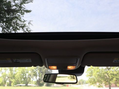 Used 2016 Honda Pilot Touring image 30
