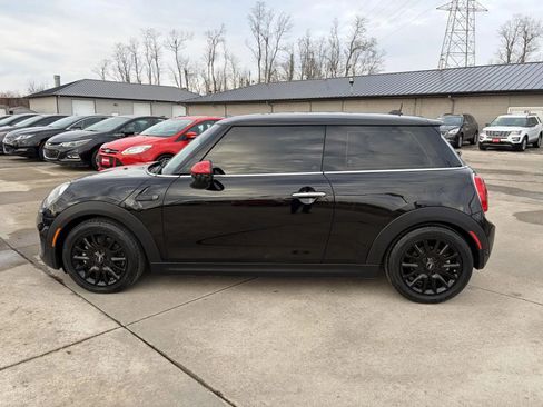 Used 2018 MINI Cooper 2-Door Hardtop image 8