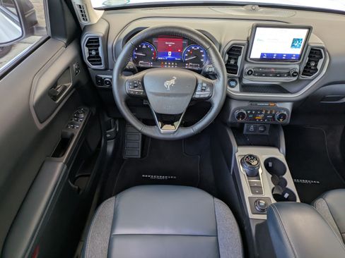 Used 2023 Ford Bronco Sport Outer Banks w/ Tech Package AWD/4WD image 16