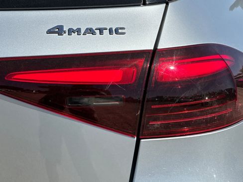 Used 2024 Mercedes-Benz GLE 450 4MATIC image 36