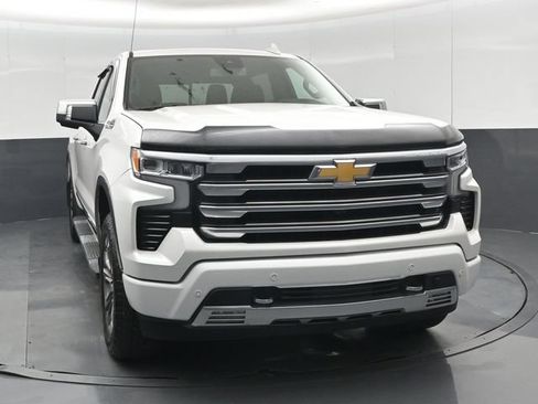 Used 2024 Chevrolet Silverado 1500 High Country w/ Z71 Off-Road Package AWD/4WD image 36