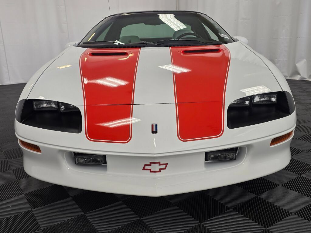 Used 1997 Chevrolet Camaro SS w/ Preferred Equipment Group 2 RWD image 9