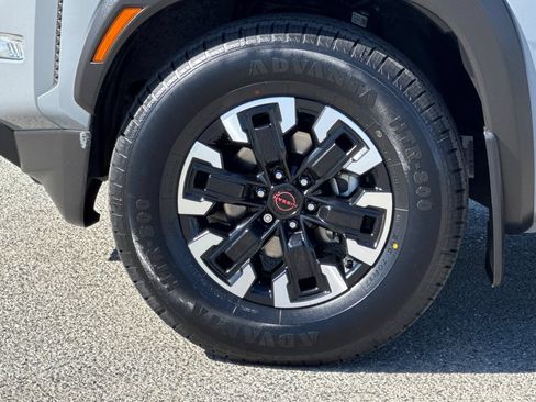 Used 2022 Nissan Frontier Pro-X RWD image 31