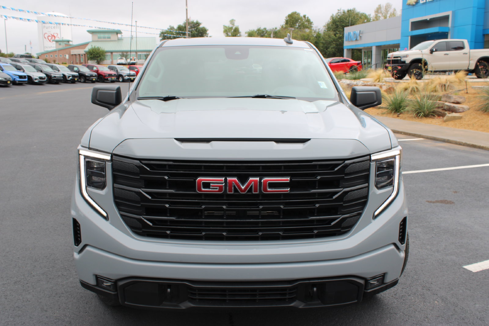 Used 2024 GMC Sierra 1500 Elevation AWD/4WD image 3