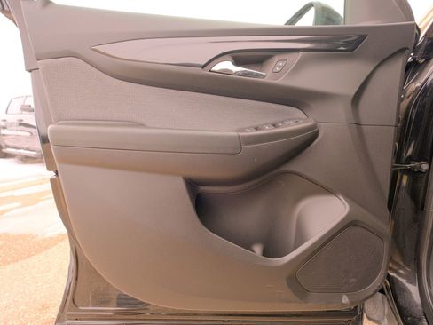 Used 2025 Chevrolet TrailBlazer LT image 26